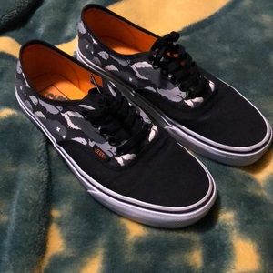 Vans Authentic x TRUTH colab